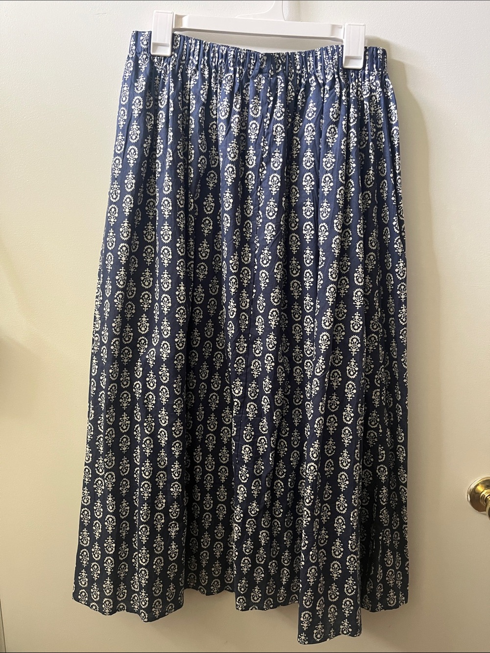 H&M Navy and White Printed Maxi Skirt M NWOT